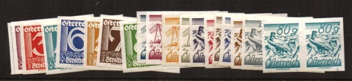 Austria: Scott#: 303-22 var MI 447U - 465 U)** VF horizontal pairs